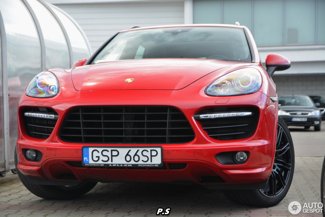 Porsche 958 Cayenne GTS