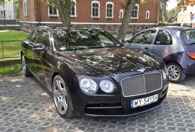 Bentley Flying Spur V8