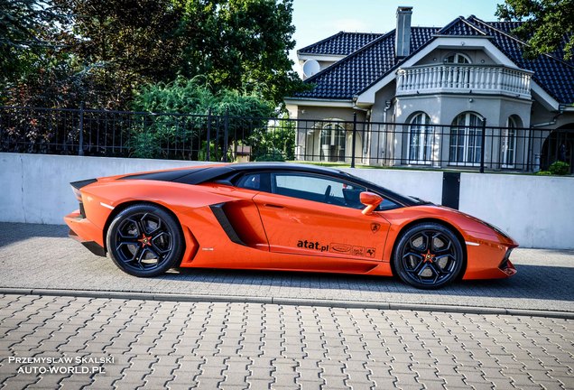 Lamborghini Aventador LP700-4