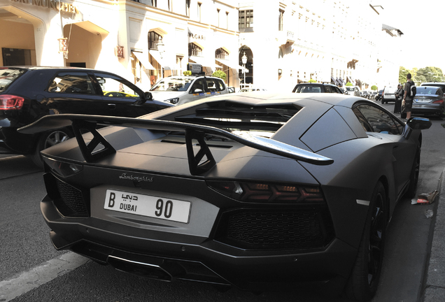 Lamborghini Aventador LP700-4