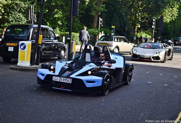 Lamborghini Aventador LP700-4 Roadster