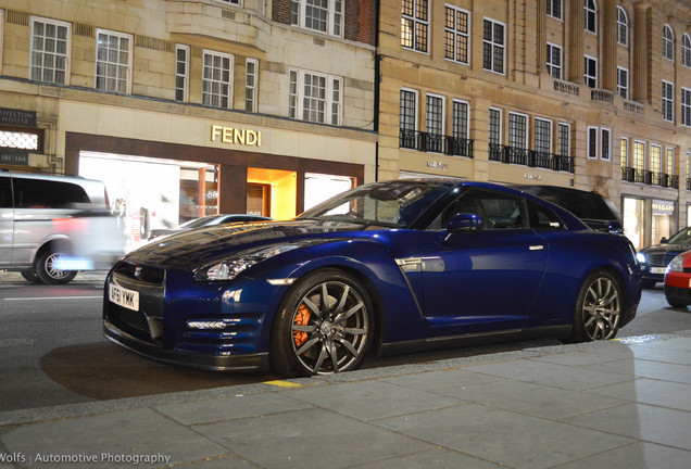 Nissan GT-R 2011