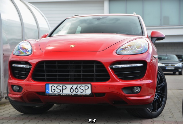 Porsche 958 Cayenne GTS