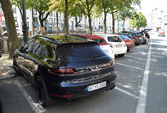 Porsche 95B Macan Turbo