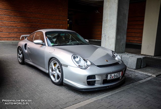 Porsche 996 GT2