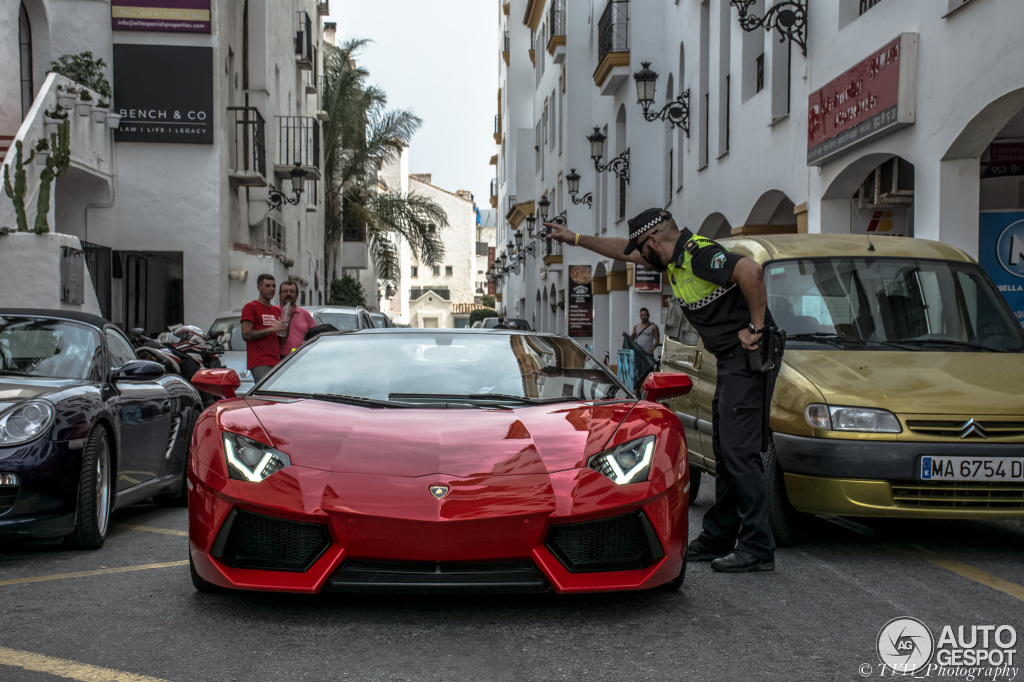 Lamborghini Aventador LP700-4 Roadster