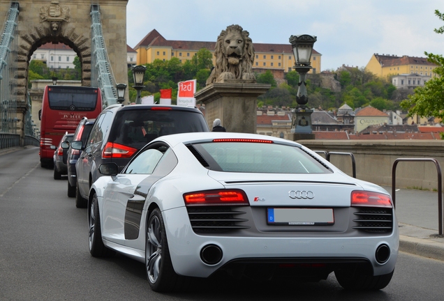 Audi R8 V10 Plus 2013