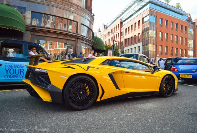 Lamborghini Aventador LP750-4 SuperVeloce