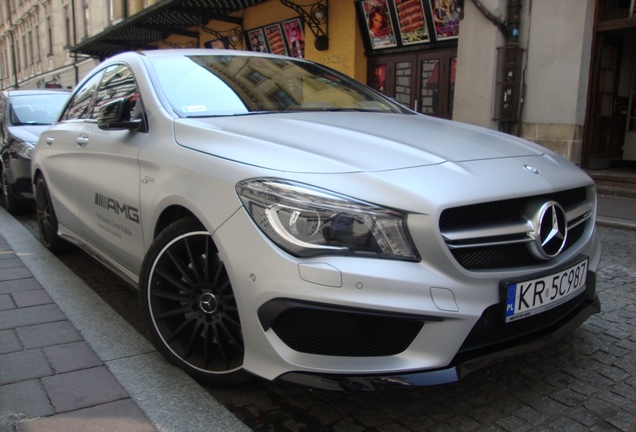 Mercedes-Benz CLA 45 AMG C117