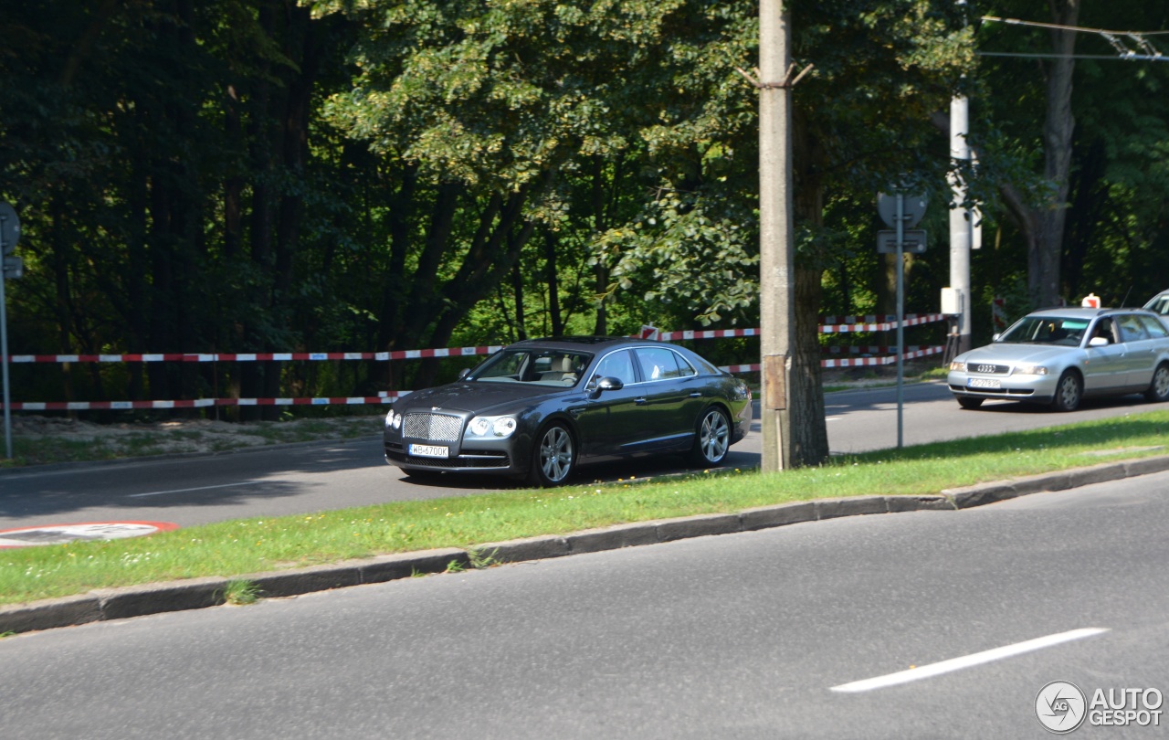 Bentley Flying Spur V8