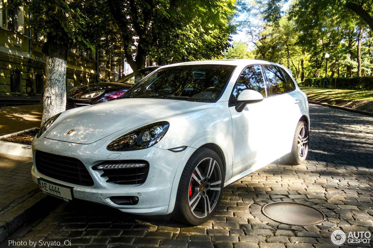 Porsche 958 Cayenne GTS