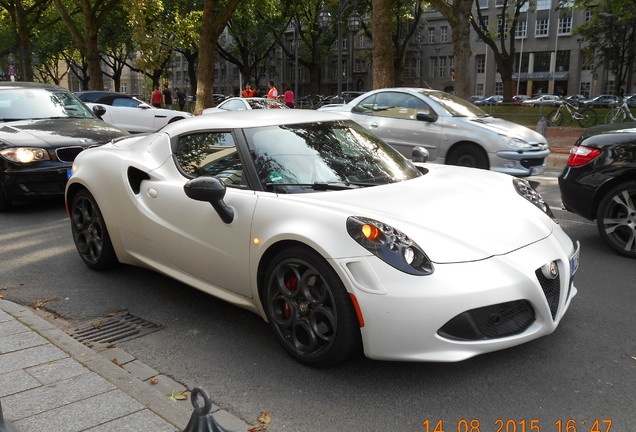 Alfa Romeo 4C Launch Edition