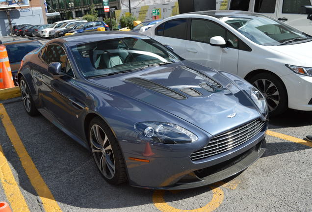 Aston Martin V12 Vantage