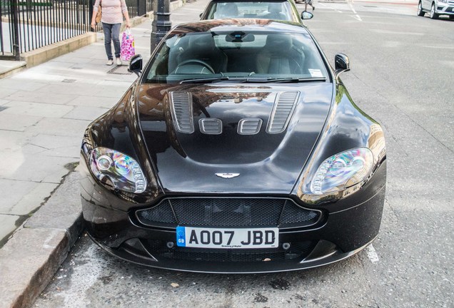 Aston Martin V12 Vantage S