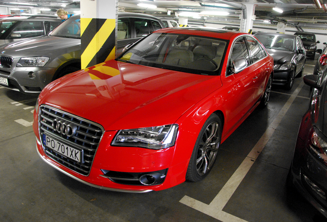 Audi S8 D4