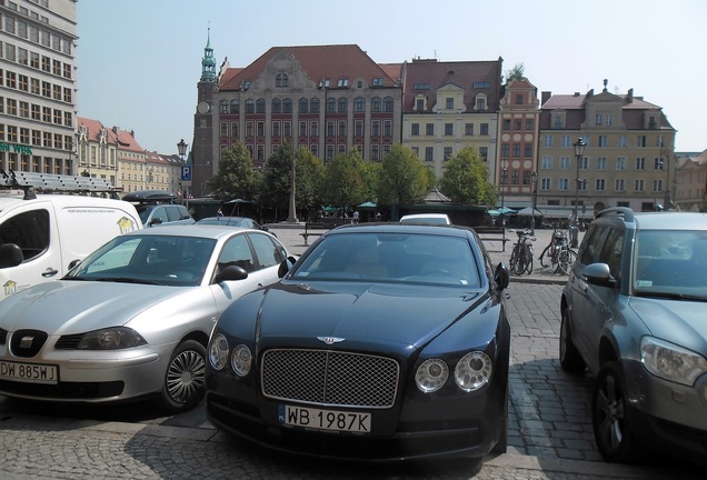 Bentley Flying Spur V8