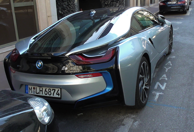 BMW i8