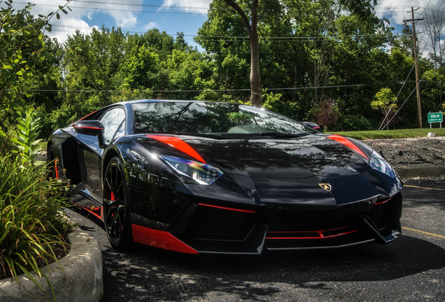 Lamborghini Aventador LP700-4