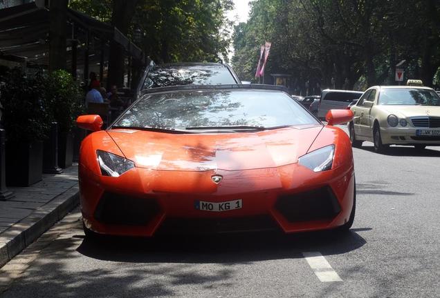 Lamborghini Aventador LP700-4 Roadster