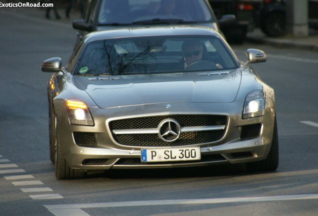 Mercedes-Benz SLS AMG