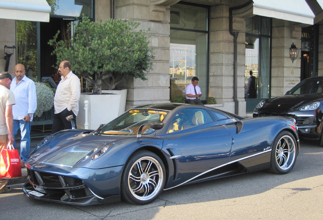 Pagani Huayra Carbon Edition