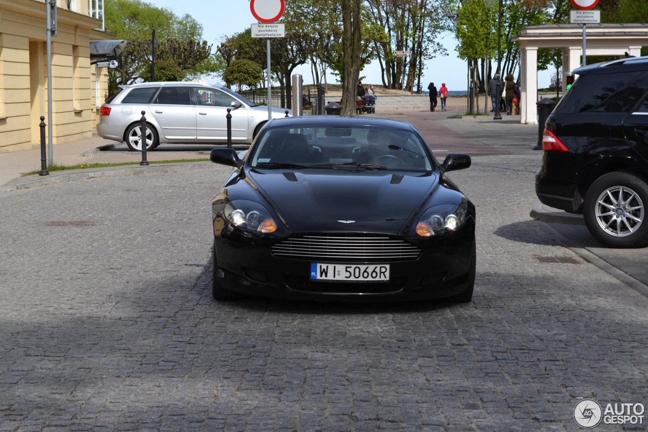 Aston Martin DB9