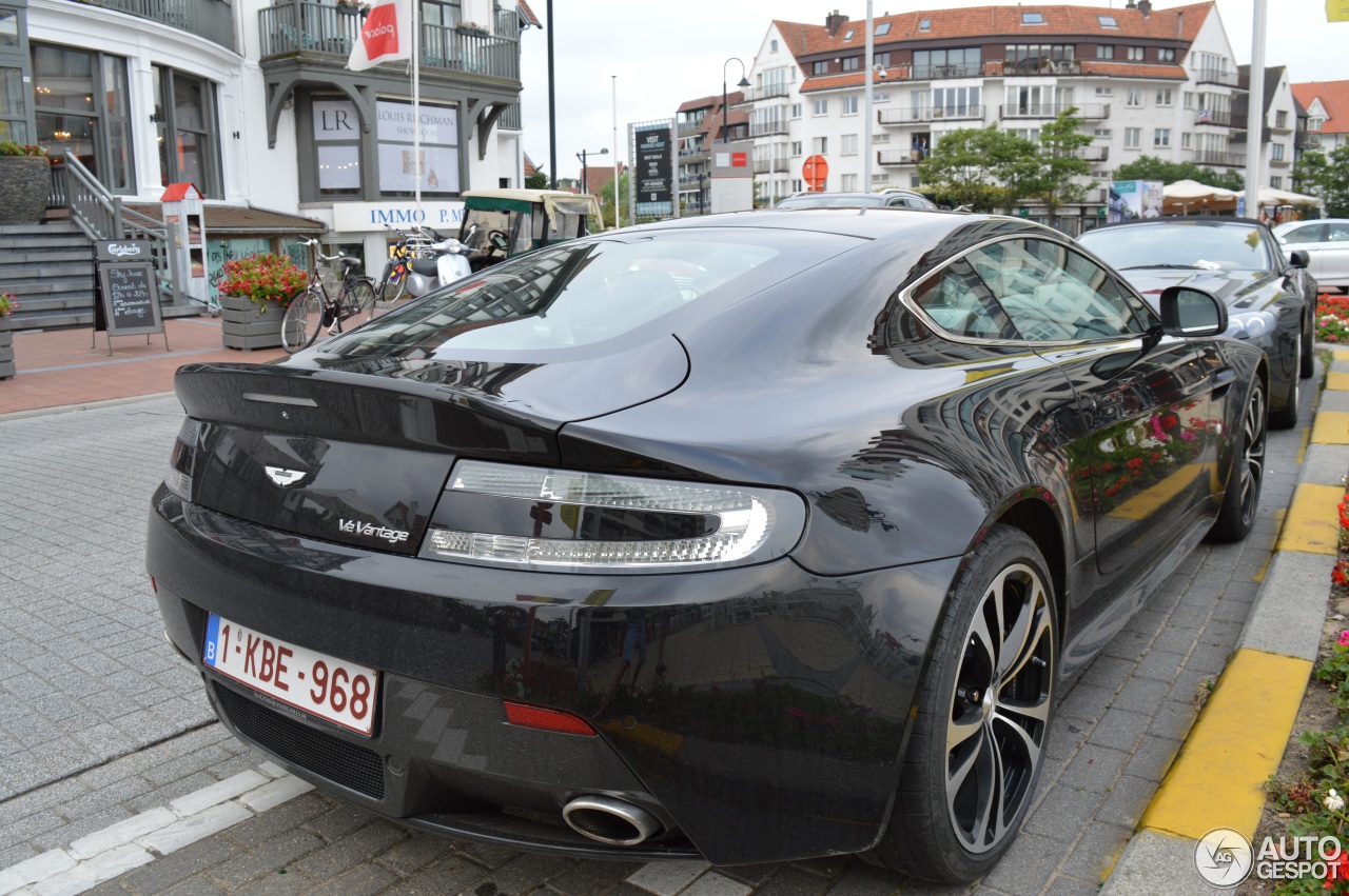 Aston Martin V12 Vantage