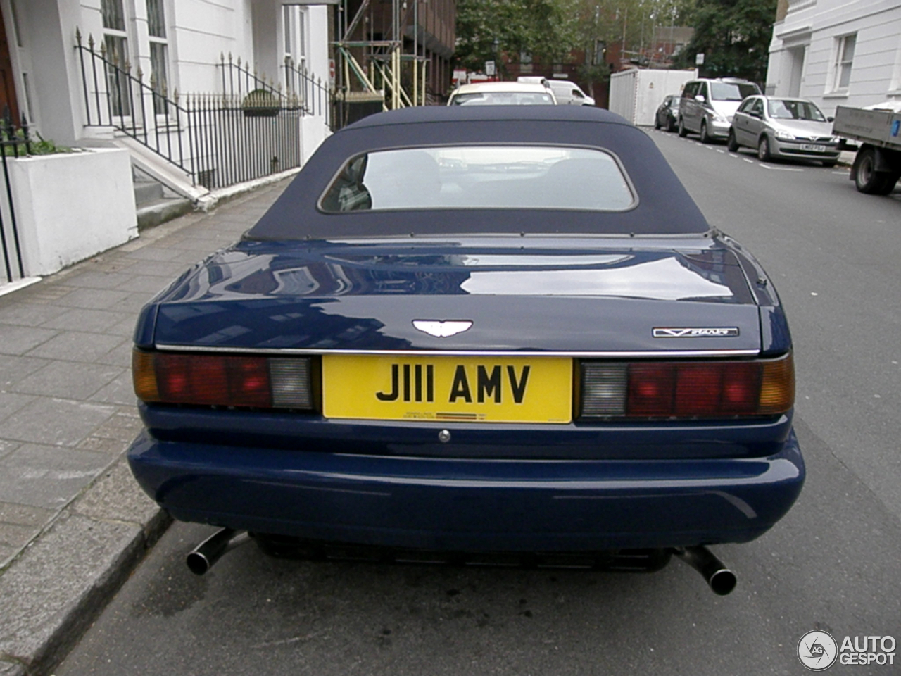 Aston Martin Virage Volante