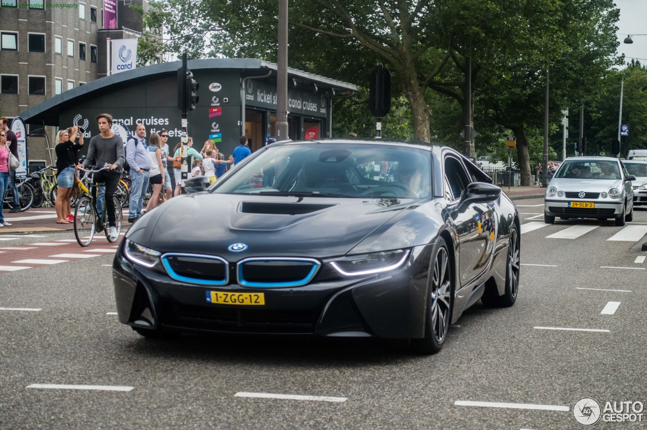 BMW i8