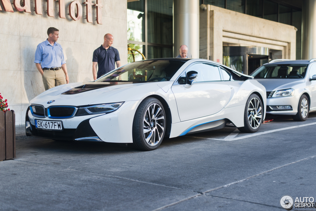 BMW i8