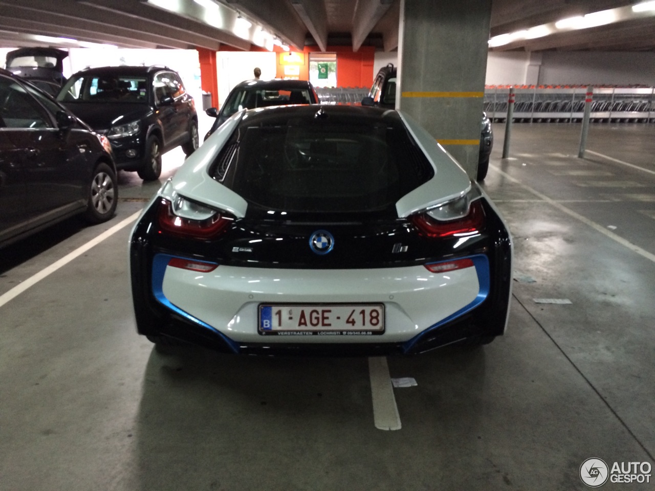 BMW i8