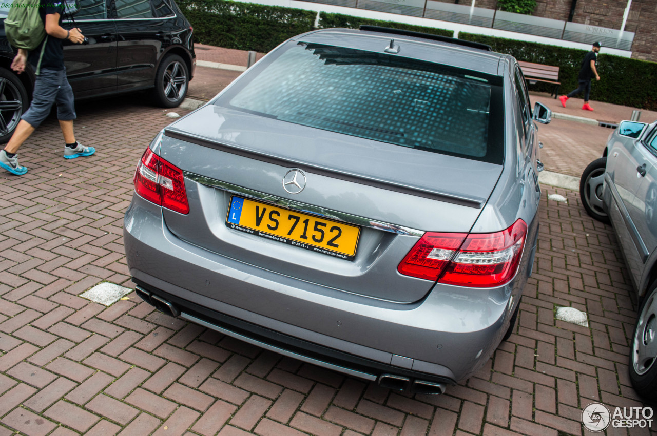 Mercedes-Benz E 63 AMG W212 V8 Biturbo