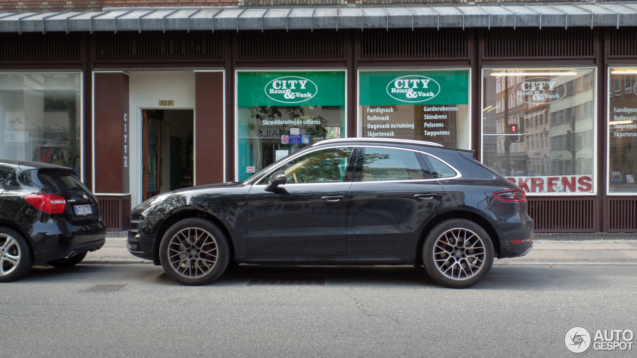 Porsche 95B Macan Turbo