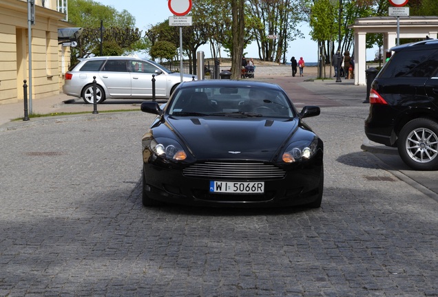 Aston Martin DB9