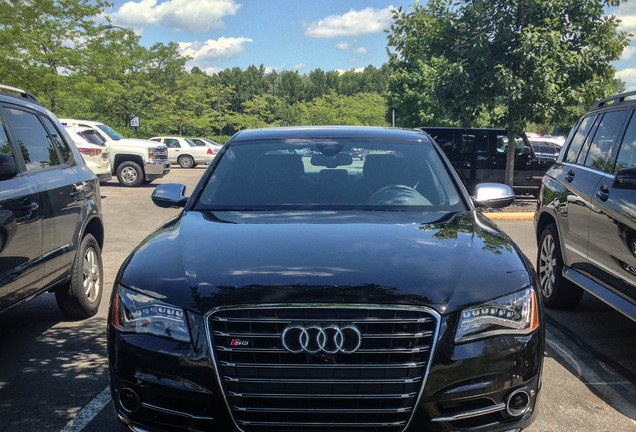 Audi S8 D4