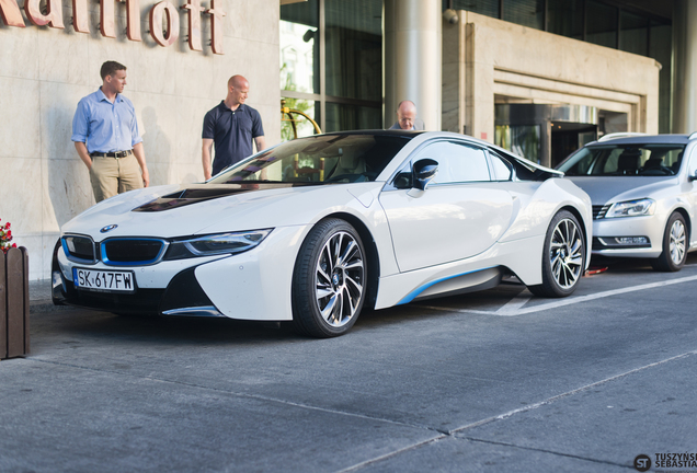 BMW i8