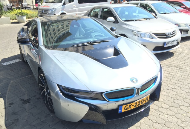 BMW i8