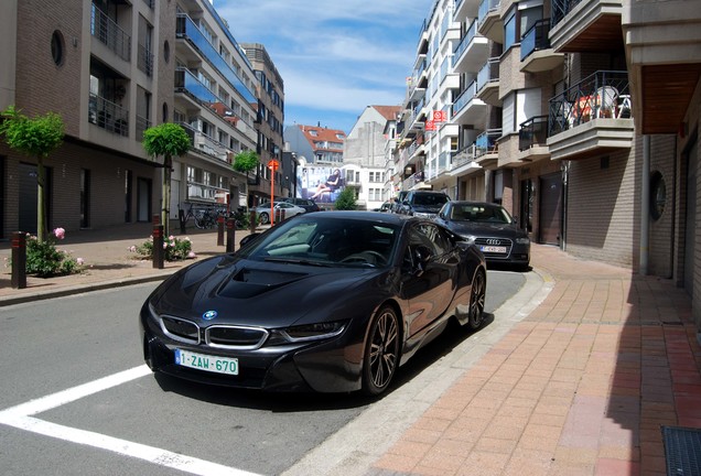 BMW i8