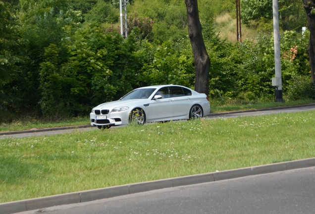 BMW M5 F10 2011