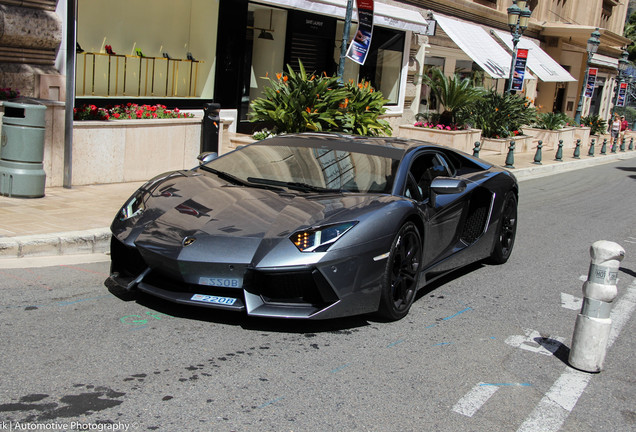 Lamborghini Aventador LP700-4