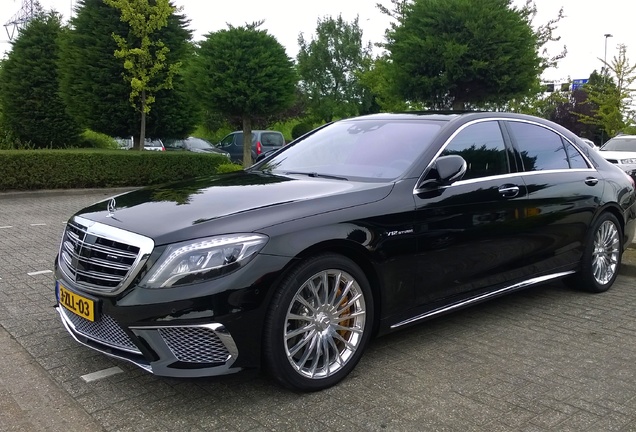 Mercedes-Benz S 65 AMG V222