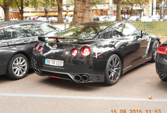 Nissan GT-R 2015