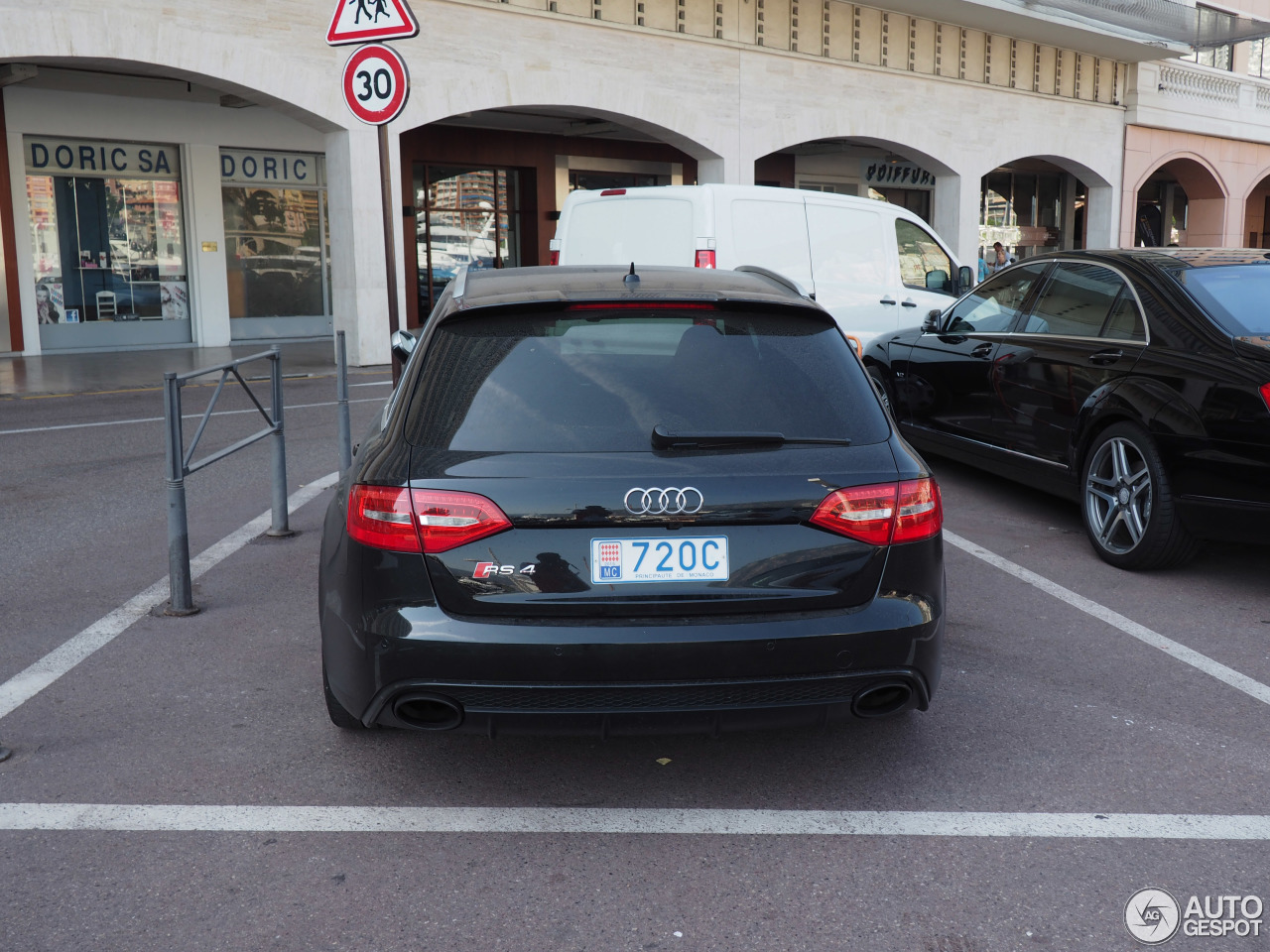 Audi RS4 Avant B8