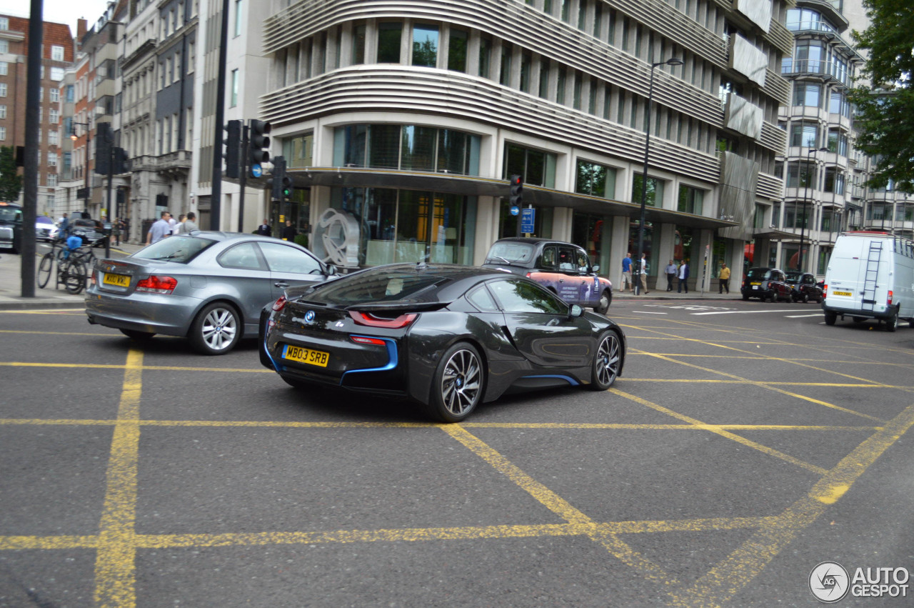 BMW i8