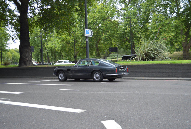 Aston Martin DB6 MKI