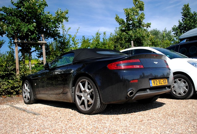 Aston Martin V8 Vantage Roadster