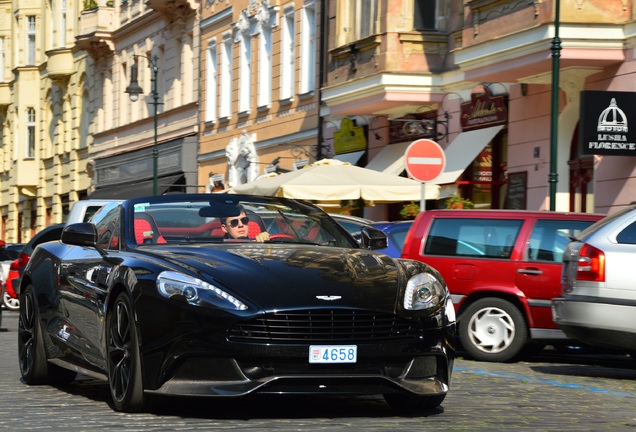 Aston Martin Vanquish Volante