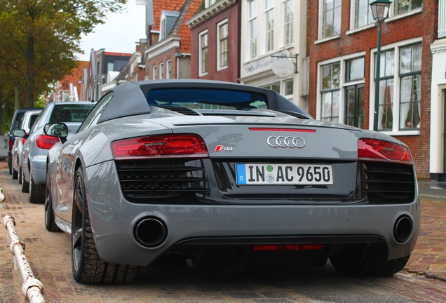 Audi R8 V10 Spyder 2013