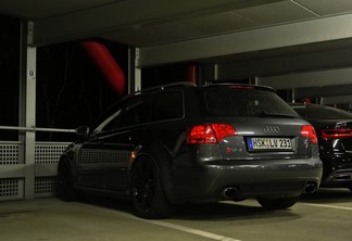 Audi RS4 Avant B7