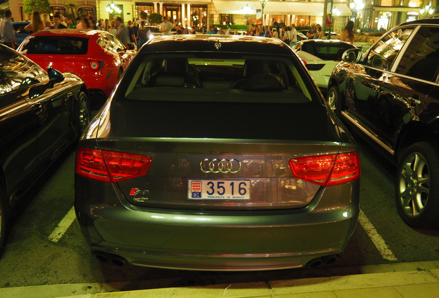 Audi S8 D4